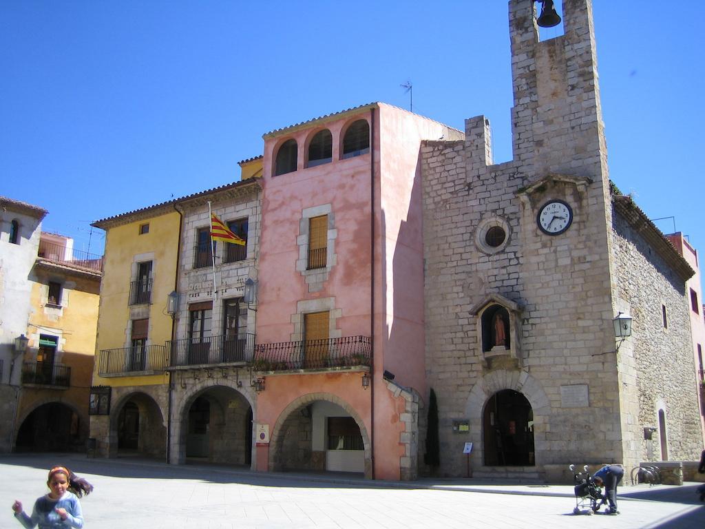 Hotel Fonda Mitjà à Torroella de Montgrí Extérieur photo