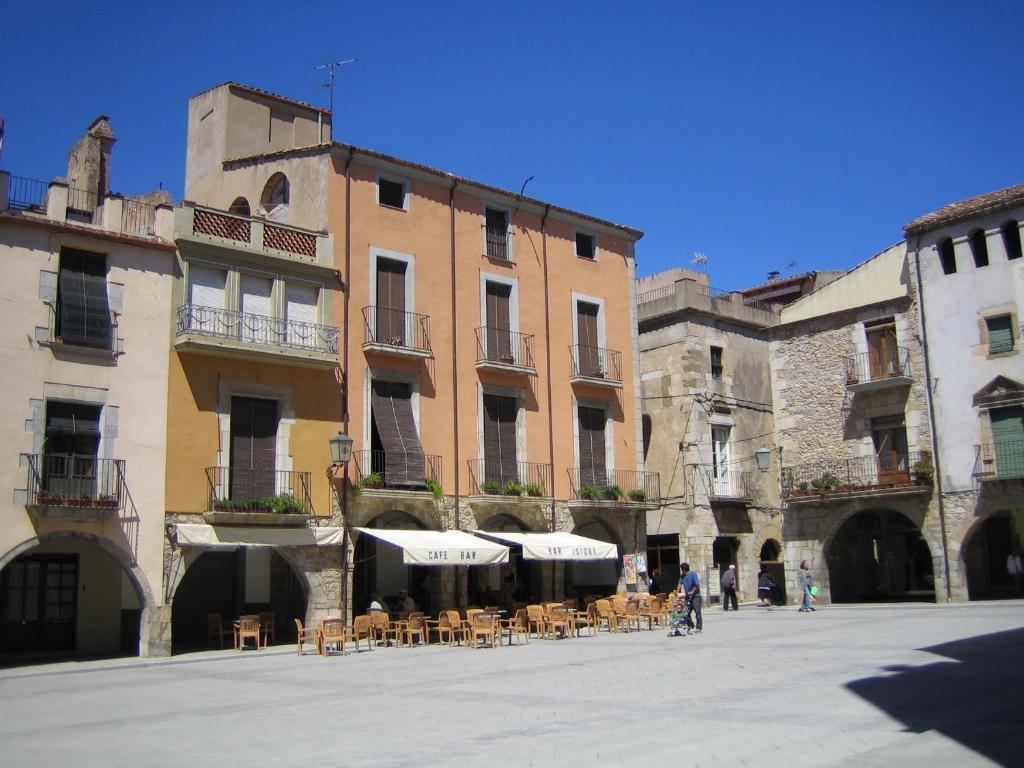 Hotel Fonda Mitjà à Torroella de Montgrí Extérieur photo
